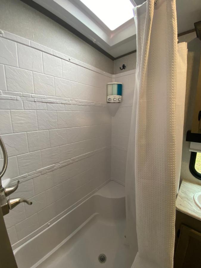 Cozy Rv Experience W/Pool+Spa Near Lake Conroe Willis Экстерьер фото