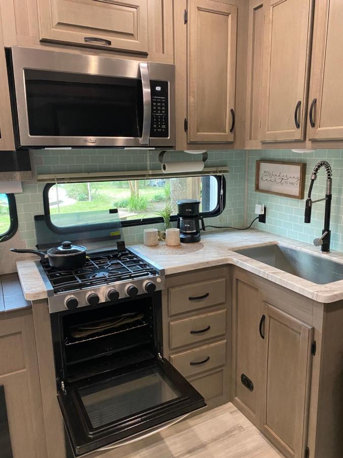 Cozy Rv Experience W/Pool+Spa Near Lake Conroe Willis Экстерьер фото